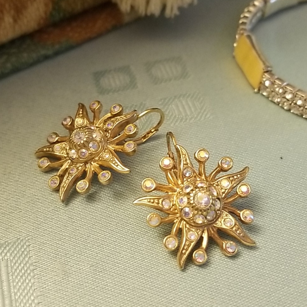 Adorable Star Irredescent Stone Earrings